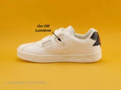 Geox SKYLIN J928WC - White Red - Love - Sneakers Fille -Chaussures À La Mode cd24607c73b9e66c561f35ea11d5d5ef img 2995.jpg 132177