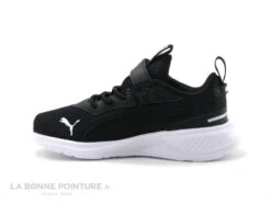 Puma SCORCH RUNNER PS 194783 Noir - Basket Enfant -Chaussures À La Mode cd24607c73b9e66c561f35ea11d5d5ef img 7239.jpg 156136